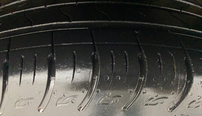 2017 Hyundai Creta E PLUS 1.6 PETROL, Petrol, Manual, 51,039 km, Right Front Tyre Tread