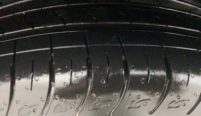 2017 Hyundai Creta E PLUS 1.6 PETROL, Petrol, Manual, 51,039 km, Right Rear Tyre Tread