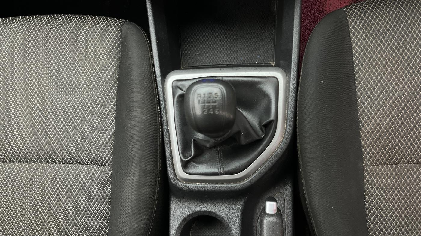 2017 Hyundai Creta E PLUS 1.6 PETROL, Petrol, Manual, 97,204 km, Gear Lever