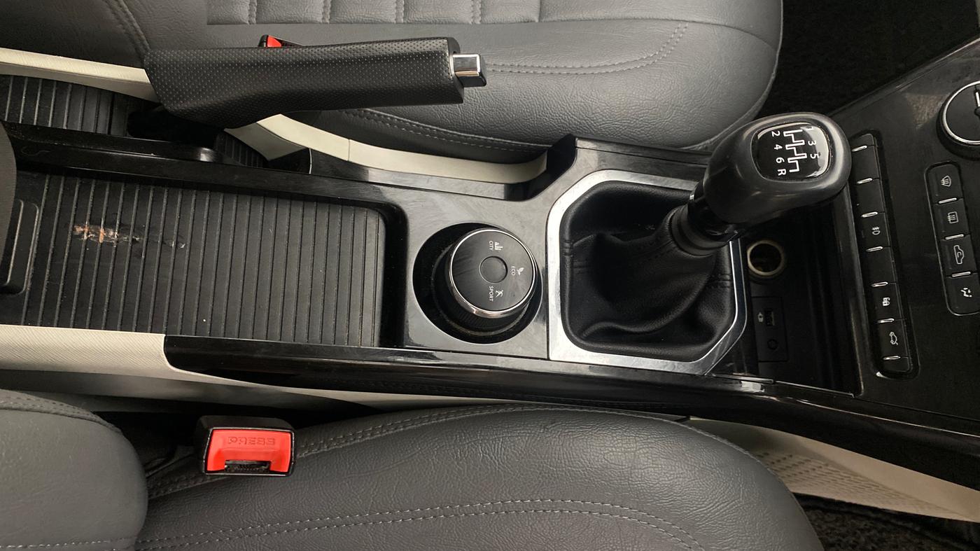 2021 Tata NEXON XZ PLUS PETROL, Petrol, Manual, 65,514 km, Gear Lever