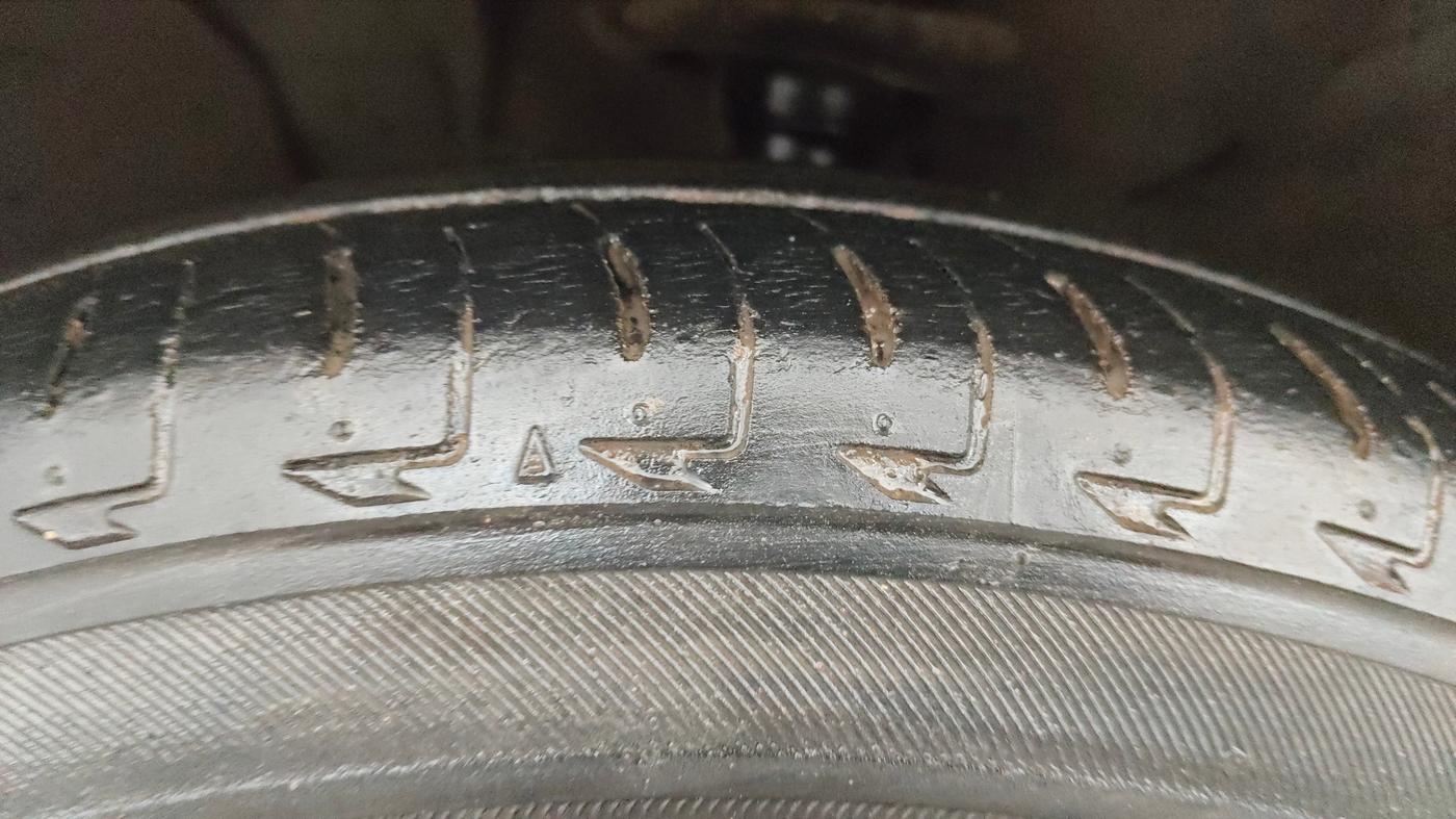 2016 Nissan Micra XV CVT, Petrol, Automatic, 66,542 km, Left Front Tyre Tread