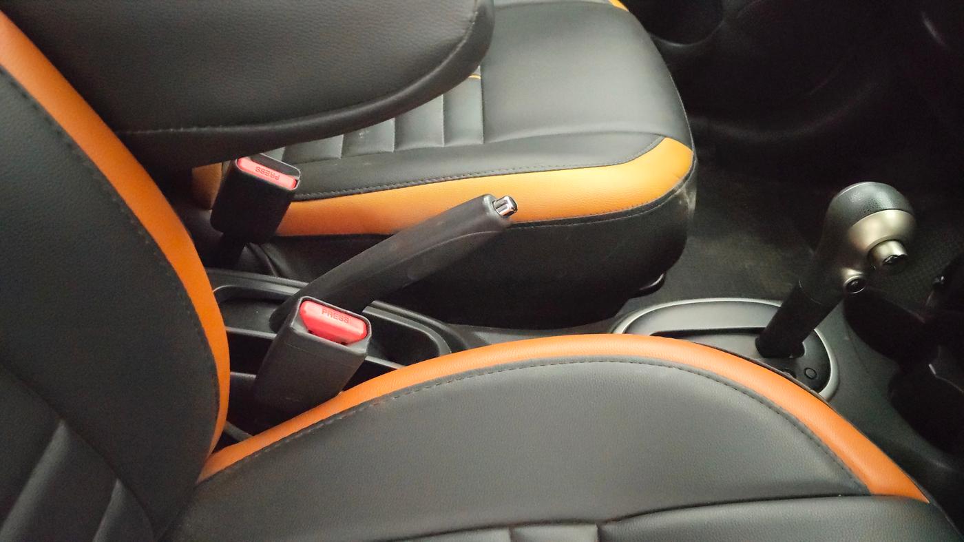2016 Nissan Micra XV CVT, Petrol, Automatic, 66,542 km, Gear Lever