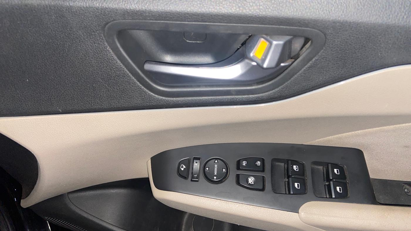 2021 Hyundai Verna SX 1.5 VTVT, Petrol, Manual, 21,508 km, Driver Side Door Panels Control
