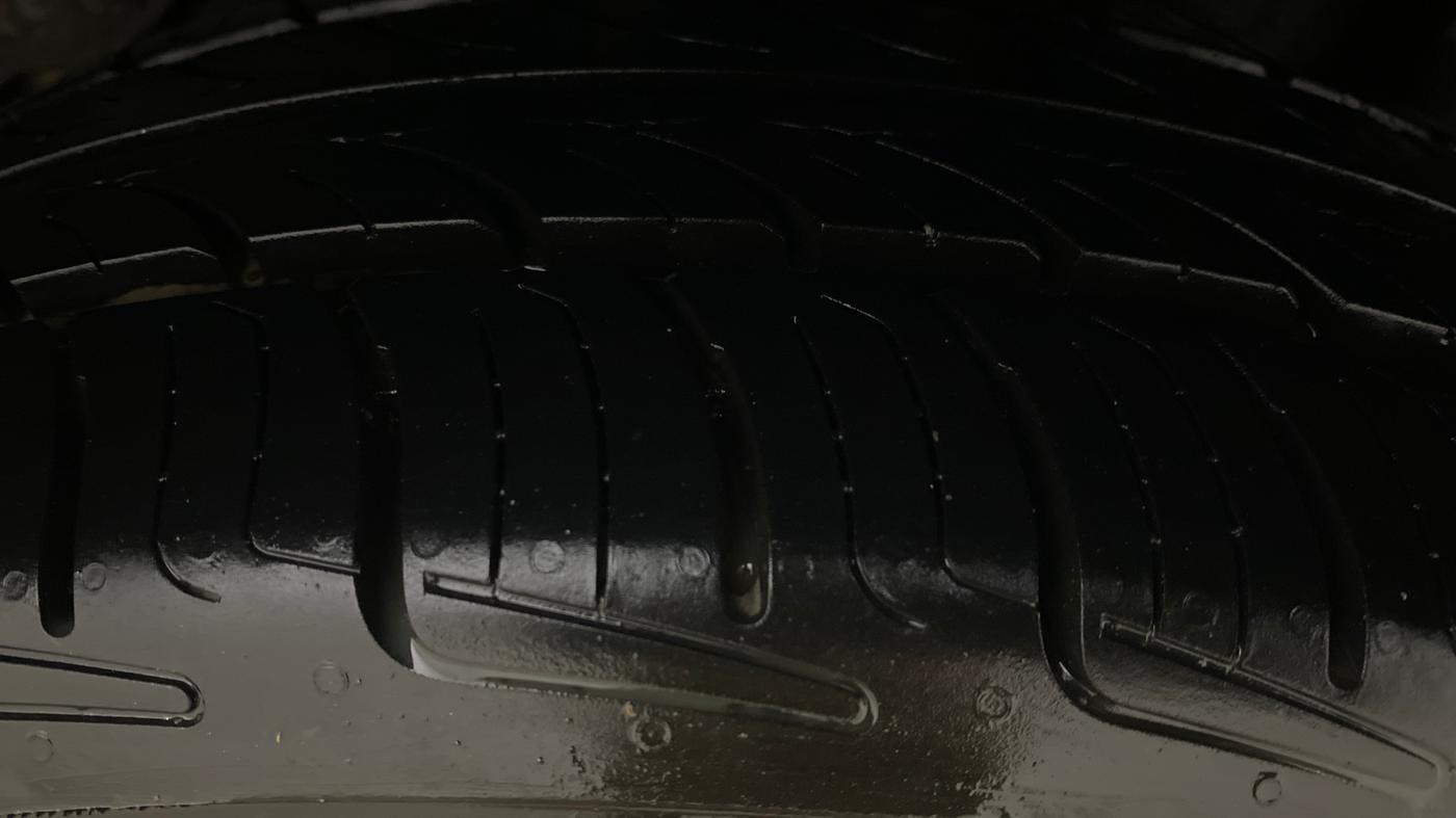 2018 Ford Figo Aspire TITANIUM 1.2 PETROL, Petrol, Manual, 50,209 km, Left Rear Tyre Tread