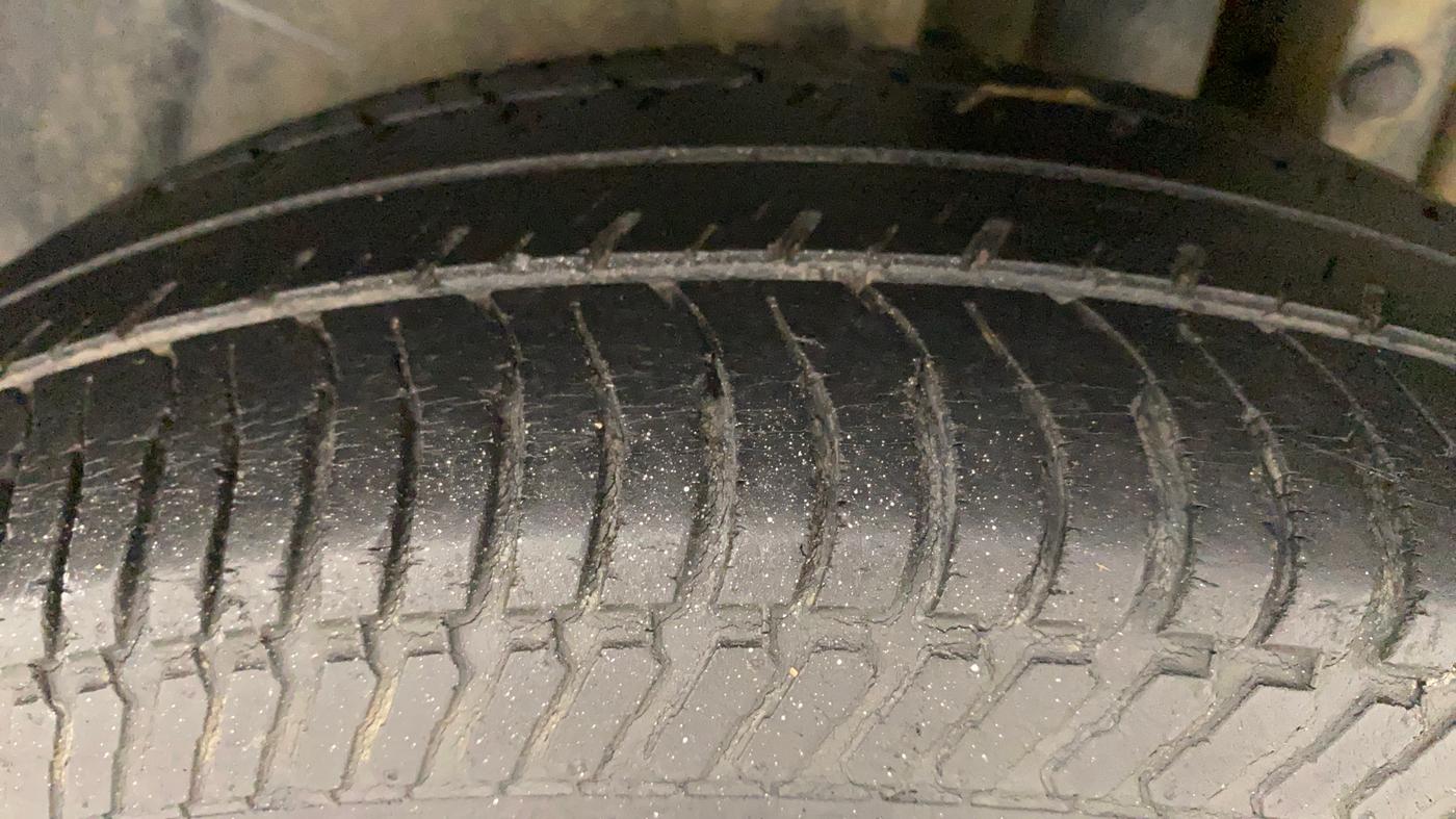 2013 Maruti Swift LXI, Petrol, Manual, 44,639 km, Left Rear Tyre Tread