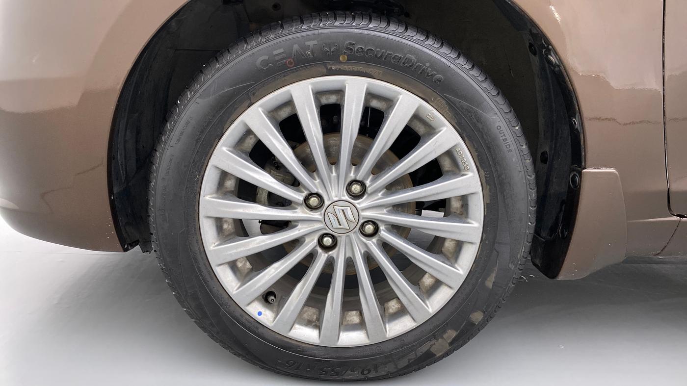 2015 Maruti Ciaz ZDI+ SHVS, Diesel, Manual, 57,600 km, Left Front Wheel