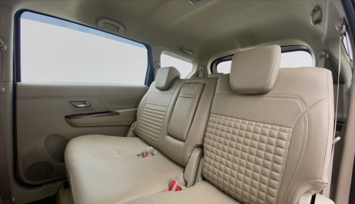2020 Maruti Ertiga VXI SHVS, Petrol, Manual, 19,946 km, Right Side Rear Door Cabin