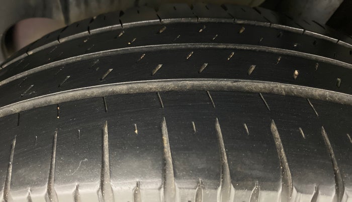 2020 Maruti Ertiga VXI SHVS, Petrol, Manual, 19,946 km, Left Rear Tyre Tread