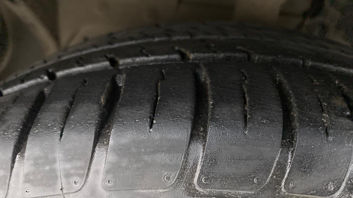 2019 Ford Figo Aspire 1.2 Trend+ Petrol, CNG, Manual, 8,611 km, Left Front Tyre Tread