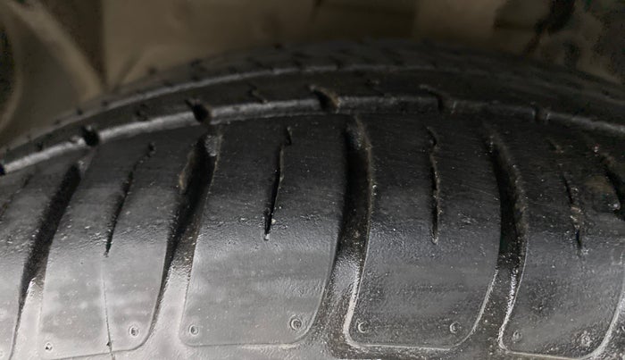 2019 Ford Figo Aspire 1.2 Trend+ Petrol, CNG, Manual, 8,611 km, Left Front Tyre Tread