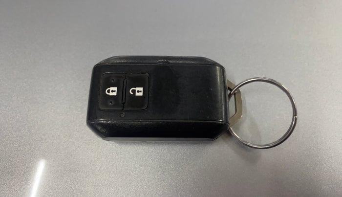 2022 Maruti Grand Vitara ALPHA SMART HYBRID, Petrol, Manual, 38,345 km, Key Close Up