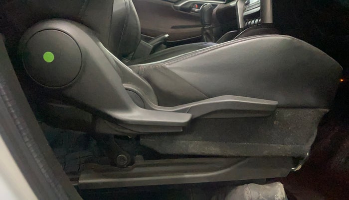 2022 Maruti Grand Vitara ALPHA SMART HYBRID, Petrol, Manual, 38,345 km, Driver Side Adjustment Panel