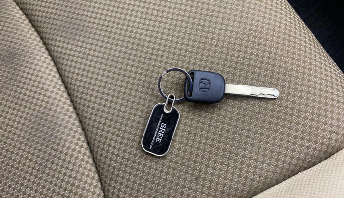 2013 Honda Brio VX AT, Petrol, Automatic, 42,867 km, Key Close Up