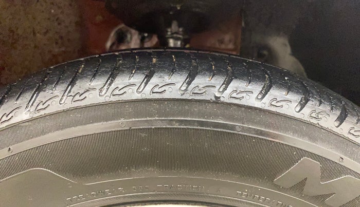 2013 Honda Brio VX AT, Petrol, Automatic, 42,867 km, Right Front Tyre Tread