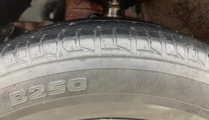 2013 Honda Brio VX AT, Petrol, Automatic, 42,867 km, Left Front Tyre Tread
