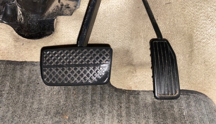 2013 Honda Brio VX AT, Petrol, Automatic, 42,867 km, Pedals