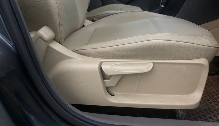 2017 Volkswagen Vento HIGHLINE PLUS 1.2 AT 16 ALLOY, Petrol, Automatic, 78,846 km, Driver Side Adjustment Panel
