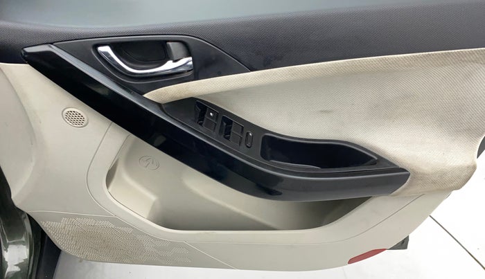 2021 Tata NEXON XZ PLUS (O) PETROL, Petrol, Manual, 16,468 km, Driver Side Door Panels Control