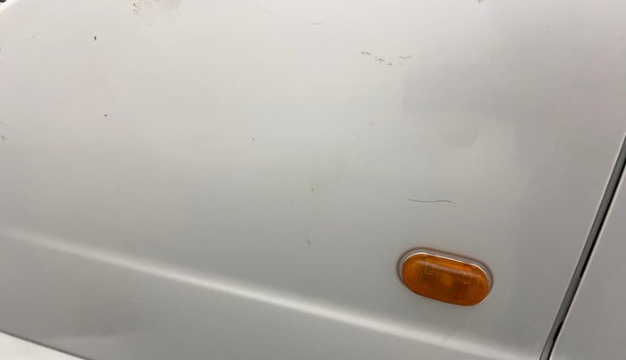2016 Maruti Eeco 5 STR WITH A/C+HTR, Petrol, Manual, 29,360 km, Left fender - Slight discoloration