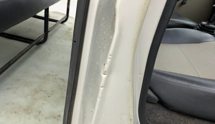 2016 Maruti Eeco 5 STR WITH A/C+HTR, Petrol, Manual, 29,360 km, Right B pillar - Slightly dented