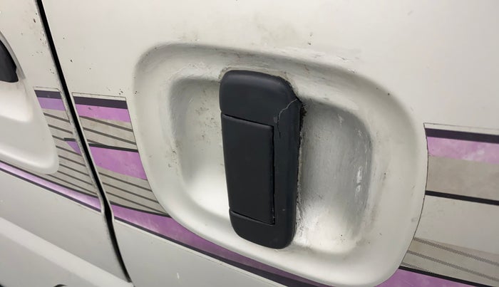2016 Maruti Eeco 5 STR WITH A/C+HTR, Petrol, Manual, 29,360 km, Rear left door - Door handle has minor damage