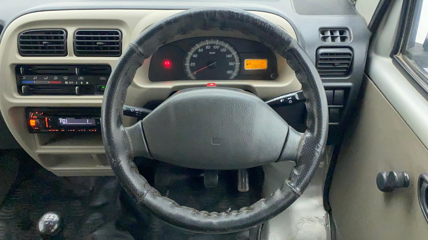 2016 Maruti Eeco 5 STR WITH A/C+HTR, Petrol, Manual, 29,360 km, Steering Wheel Close Up