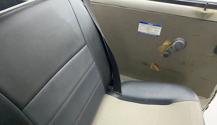 2016 Maruti Eeco 5 STR WITH A/C+HTR, Petrol, Manual, 29,360 km, Second-row left seat - Seat Belt Missing