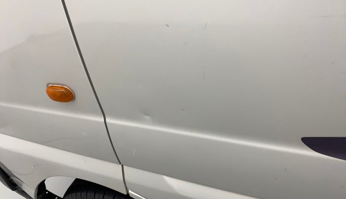 2016 Maruti Eeco 5 STR WITH A/C+HTR, Petrol, Manual, 29,360 km, Front passenger door - Slightly dented