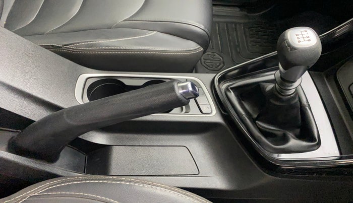 2019 MG HECTOR SMART 2.0 DIESEL, Diesel, Manual, 77,249 km, Gear Lever