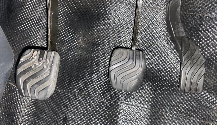 2015 Renault Kwid RXT 0.8, Petrol, Manual, 69,972 km, Pedals