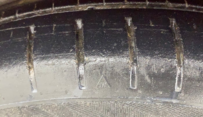 2017 Maruti Baleno ZETA CVT PETROL 1.2, Petrol, Automatic, 39,401 km, Left Front Tyre Tread