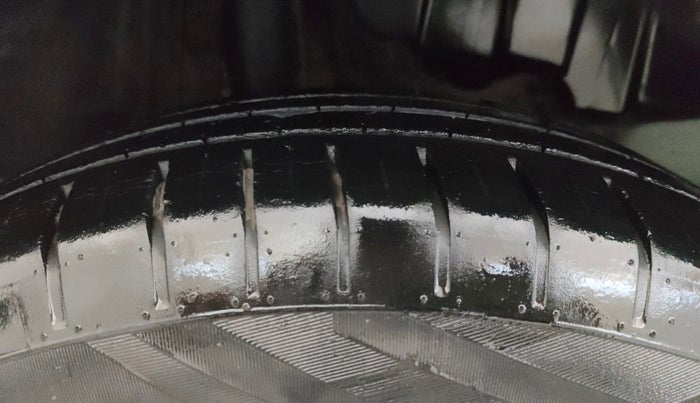 2020 Maruti Swift ZXI PLUS, Petrol, Manual, 30,929 km, Right Rear Tyre Tread