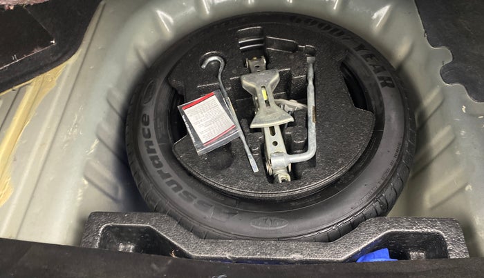 2023 Maruti Ciaz DELTA 1.5 SHVS MT PETROL, Petrol, Manual, 65,685 km, Spare Tyre