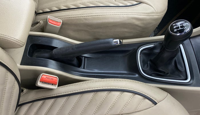 2023 Maruti Ciaz DELTA 1.5 SHVS MT PETROL, Petrol, Manual, 65,685 km, Gear Lever