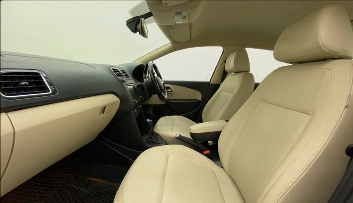 2018 Skoda Rapid STYLE 1.6 MPI AT, Petrol, Automatic, 84,936 km, Right Side Front Door Cabin