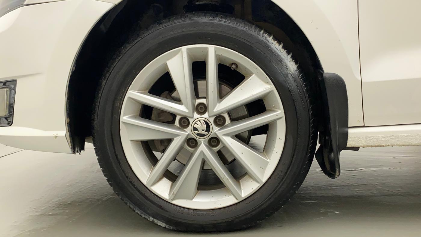 2018 Skoda Rapid STYLE 1.6 MPI AT, Petrol, Automatic, 84,936 km, Left Front Wheel