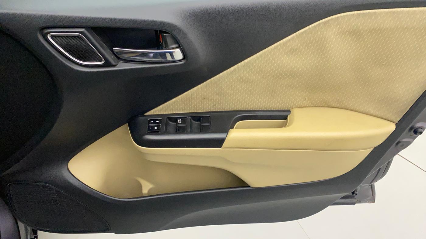 2017 Honda City 1.5L I-VTE V CVT, Petrol, Automatic, 72,663 km, Driver Side Door Panels Control