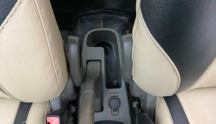 2012 Hyundai i10 SPORTZ 1.2, Petrol, Manual, 1,24,792 km, Driver Side Adjustment Panel