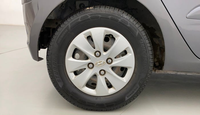 2012 Hyundai i10 SPORTZ 1.2, Petrol, Manual, 1,24,792 km, Right Rear Wheel