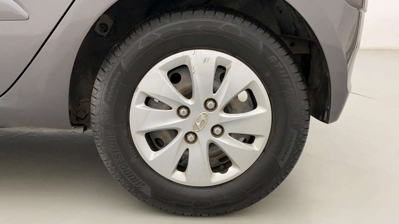 2012 Hyundai i10 SPORTZ 1.2, Petrol, Manual, 1,24,792 km, Left Rear Wheel