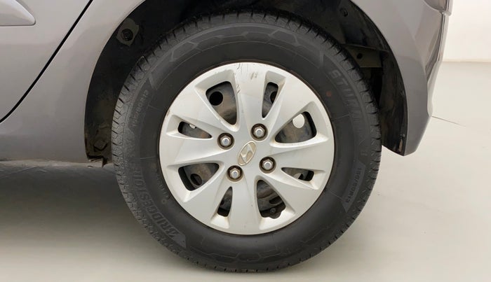 2012 Hyundai i10 SPORTZ 1.2, Petrol, Manual, 1,24,792 km, Left Rear Wheel