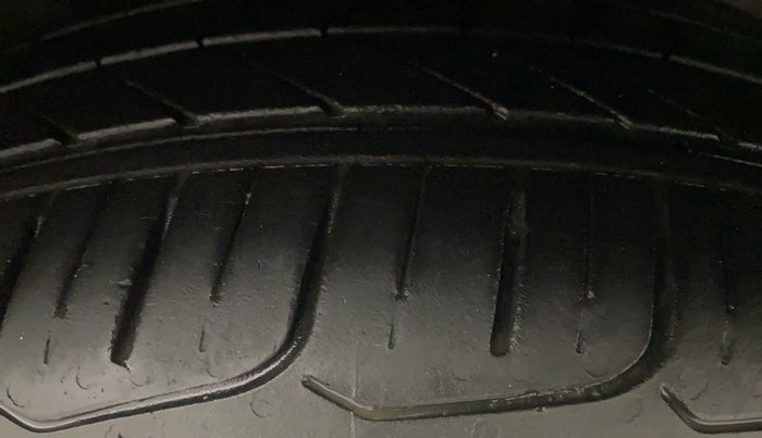 2021 Hyundai NEW I20 ASTA (O) 1.2 MT, Petrol, Manual, 69,787 km, Left Rear Tyre Tread