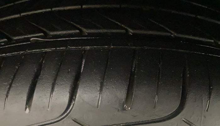 2021 Hyundai NEW I20 ASTA (O) 1.2 MT, Petrol, Manual, 69,787 km, Left Front Tyre Tread