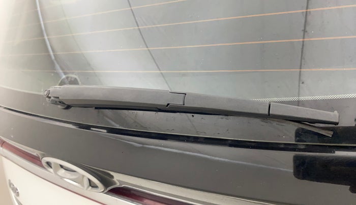 2021 Hyundai NEW I20 ASTA (O) 1.2 MT, Petrol, Manual, 69,787 km, Rear Wiper