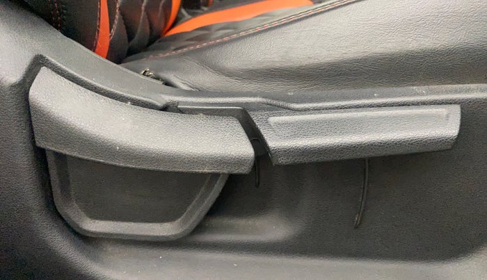 2021 Hyundai NEW I20 ASTA (O) 1.2 MT, Petrol, Manual, 69,787 km, Driver Side Adjustment Panel