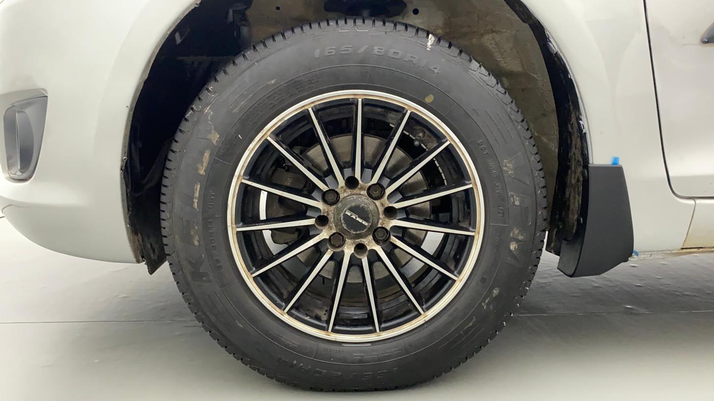 2012 Maruti Swift VXI, CNG, Manual, 53,950 km, Left Front Wheel