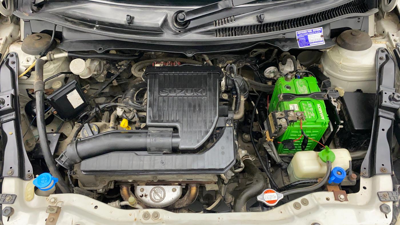 2012 Maruti Swift VXI, CNG, Manual, 53,950 km, Open Bonet