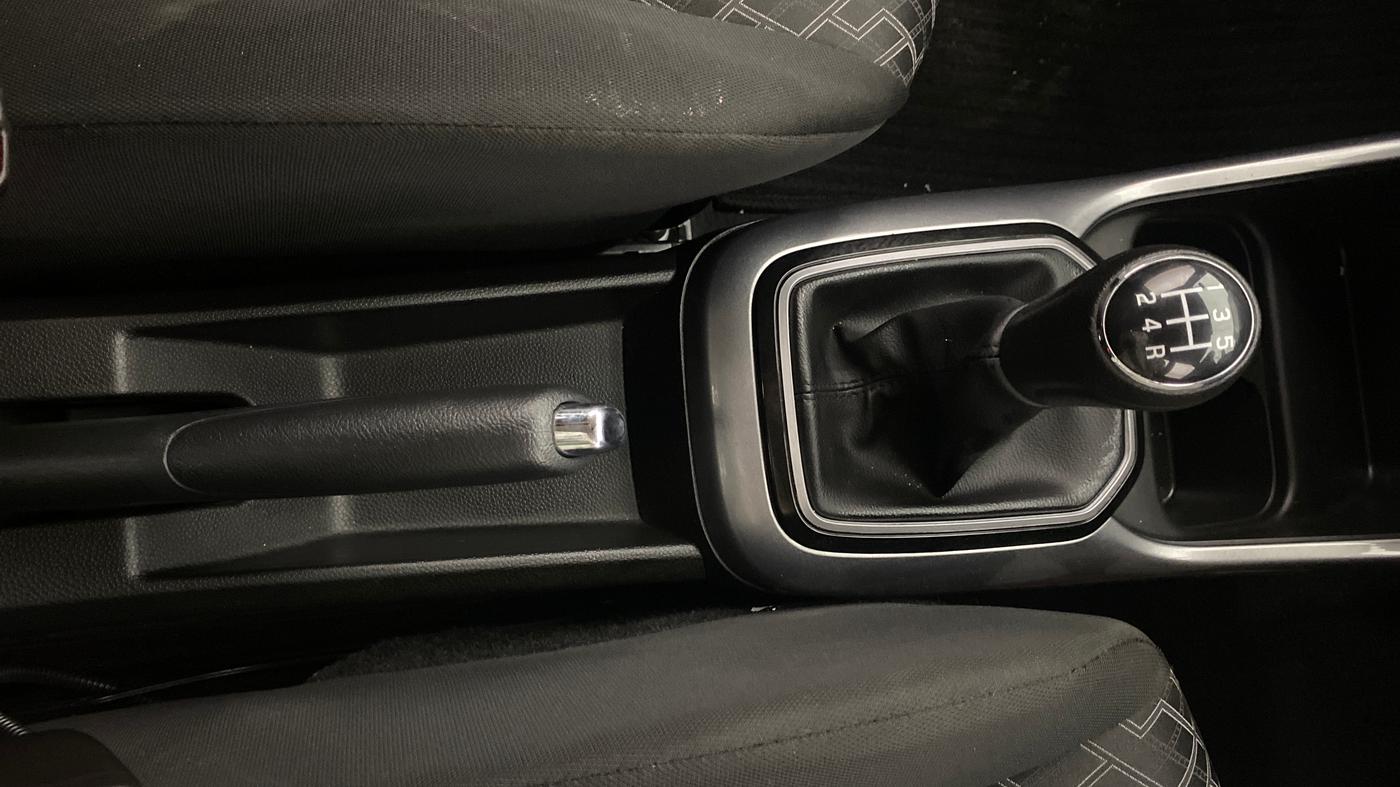 2023 Maruti IGNIS ALPHA 1.2, Petrol, Manual, 7,915 km, Gear Lever