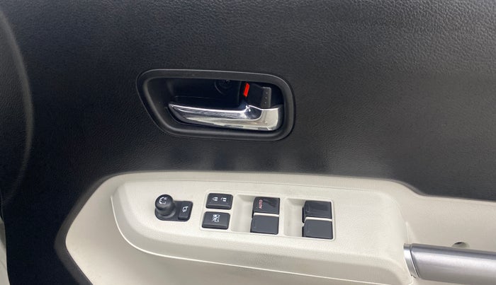 2023 Maruti IGNIS ALPHA 1.2, Petrol, Manual, 7,915 km, Driver Side Door Panels Control