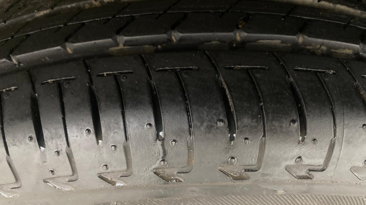 2023 Maruti IGNIS ALPHA 1.2, Petrol, Manual, 7,915 km, Left Rear Tyre Tread